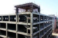 綠色夢(mèng)想的沉重代價(jià) 中國(guó)最大環(huán)保建材市場(chǎng)陷停工泥潭，債務(wù)漩渦深達(dá)十億